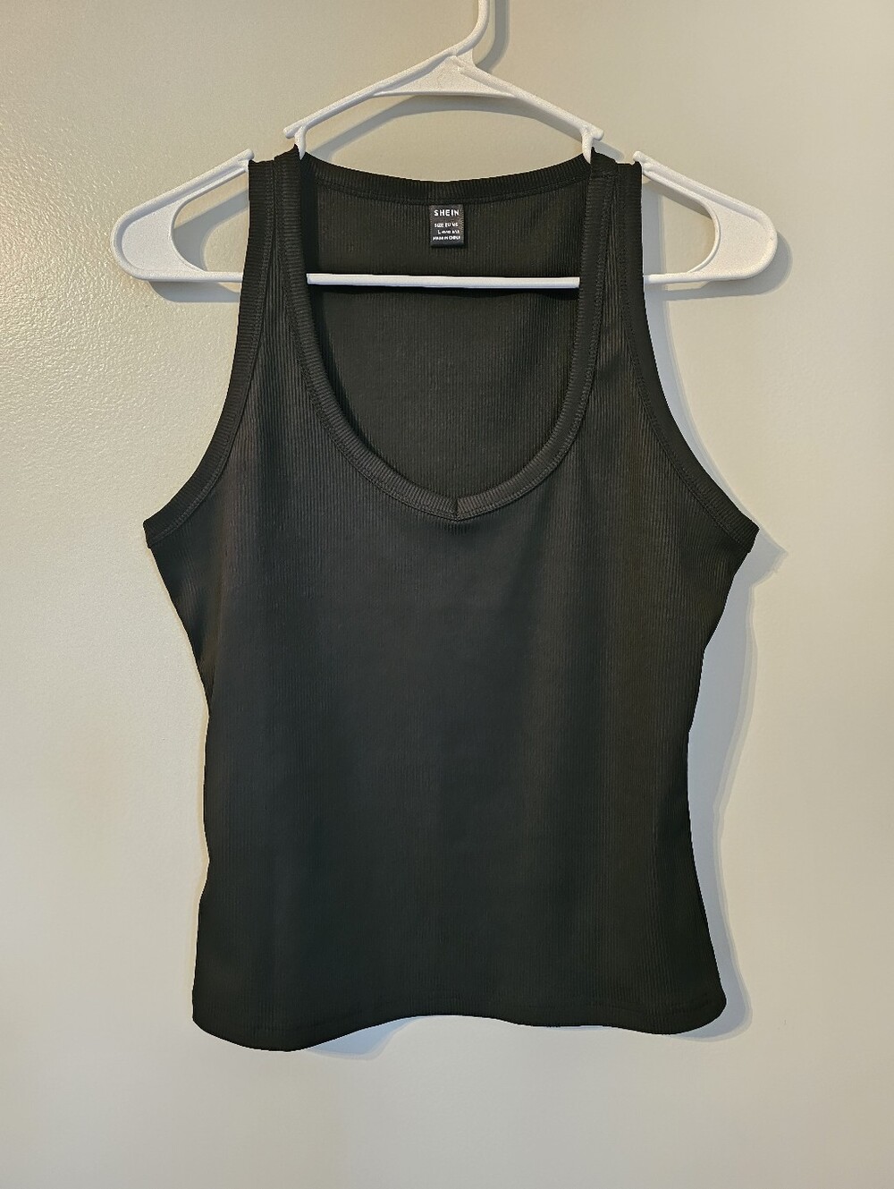 SHEIN Black Ribbed Scoop V-Neck Tank Top